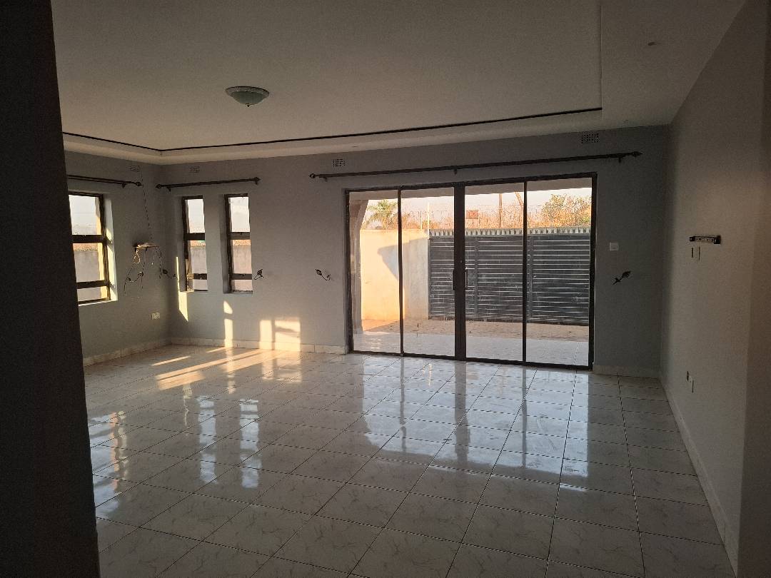 Glaudina. Few metres from Bulawayo road is a 4Bedrooms, fitted kitchen, dining, lounge and double lockabe garage, water tank, electricity, solar 5kva bring battery, boundary wall, gated with razor wire.