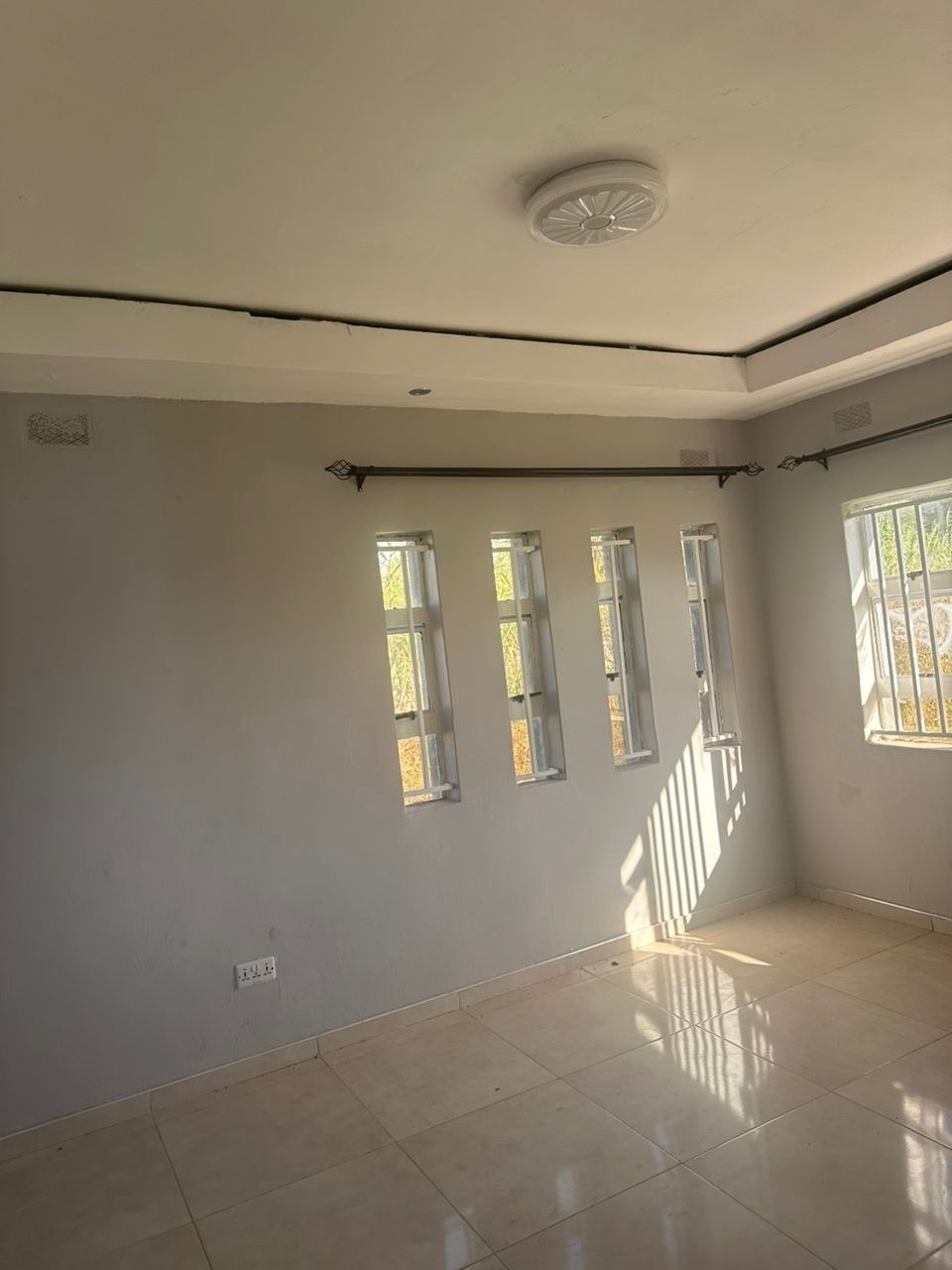 Room in Warren park, Warren park 1